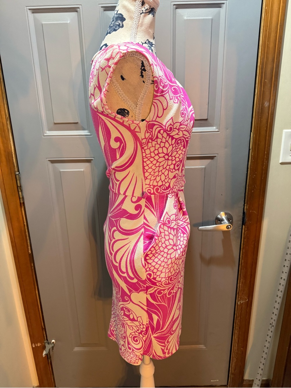 Pink -white tropical paisley peacock print vacation dress (small) with pockets! - Picture 4 of 14
